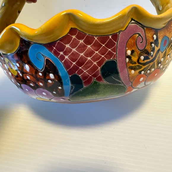Mexican Talavera Basket Bowl Dish Handmade Folk Art Pottery 8 InHigh X 10” Wide - Picture 5 of 9